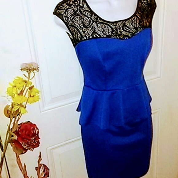 Kelly & Chy 90s Style dress. - Picture 2 of 7